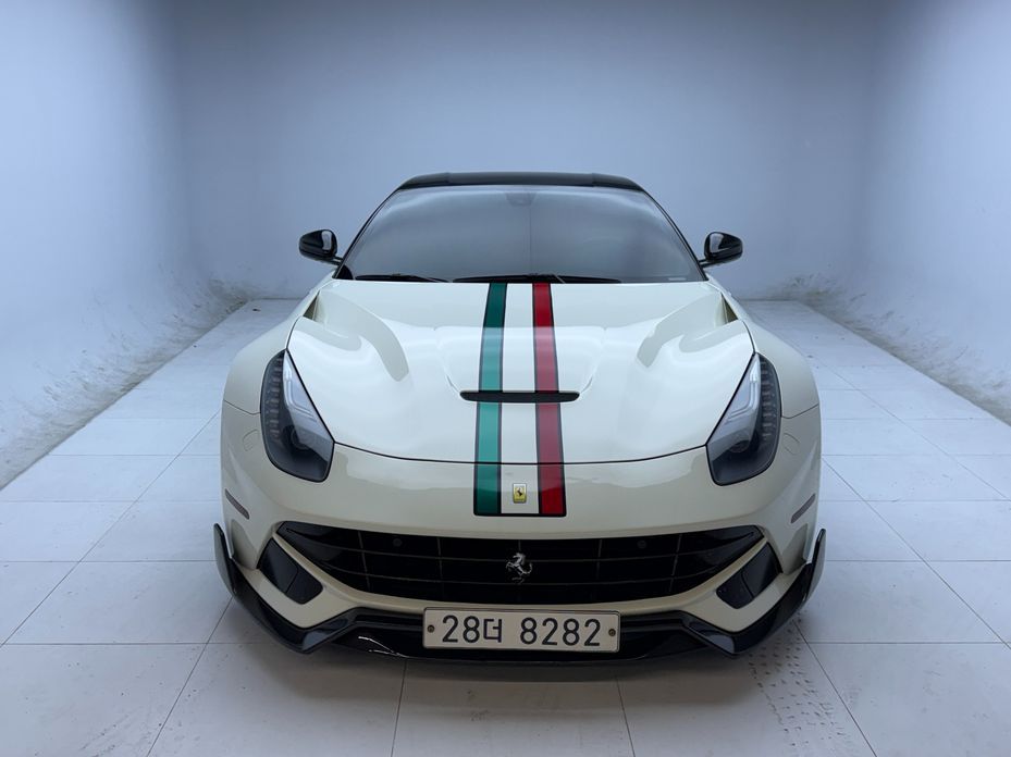 Ferrari F12 Berlinetta 2014