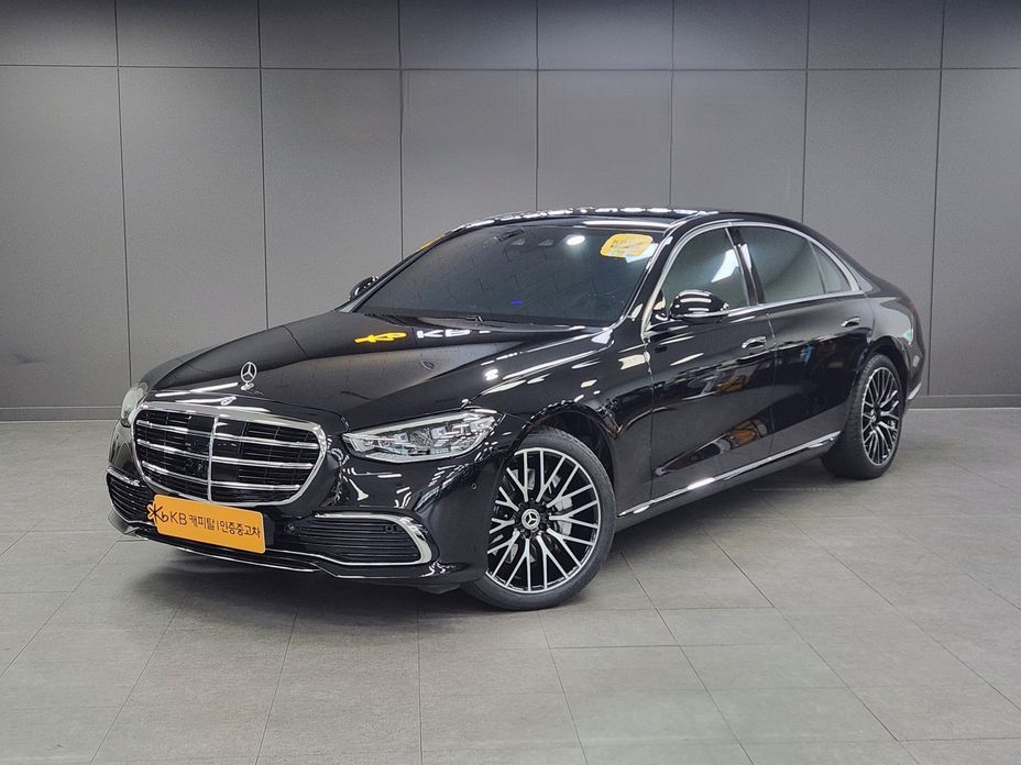 Mercedes-Benz S-Class 2025