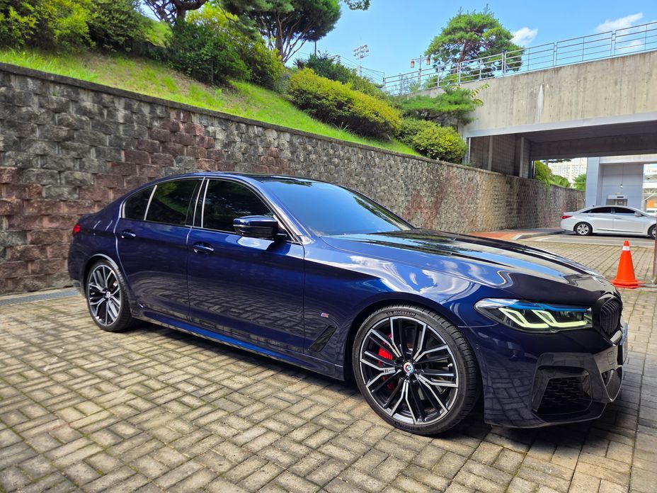 BMW 5-Series 2022