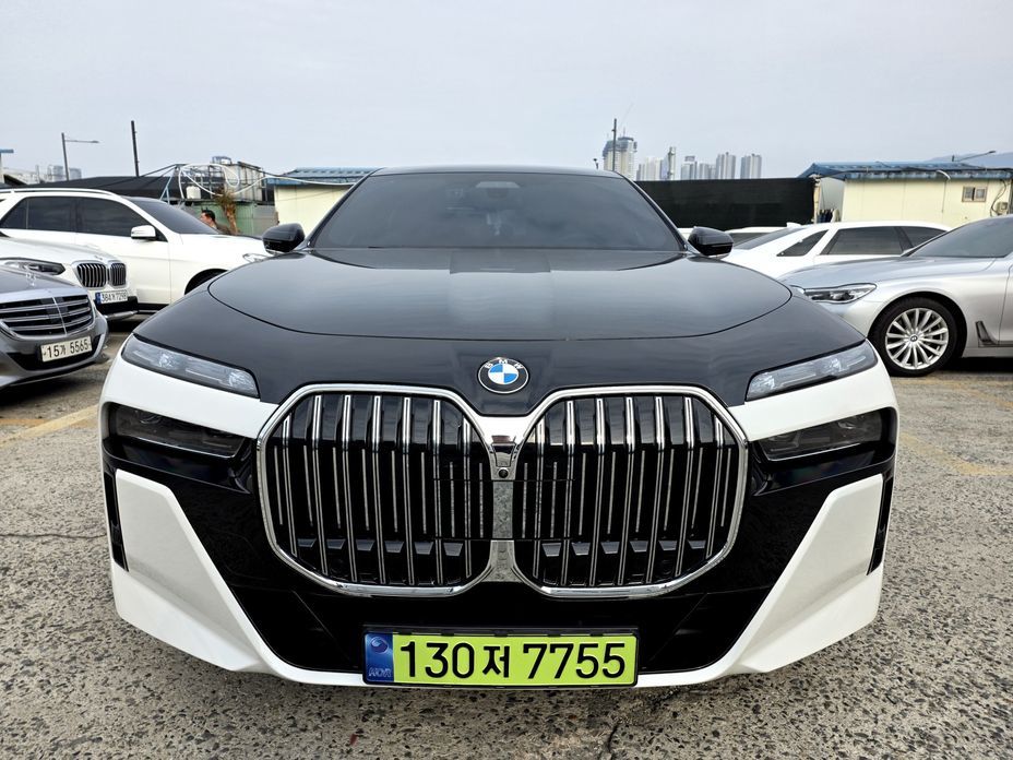 BMW 7-Series 2023