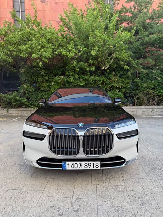 BMW 7-Series 2023
