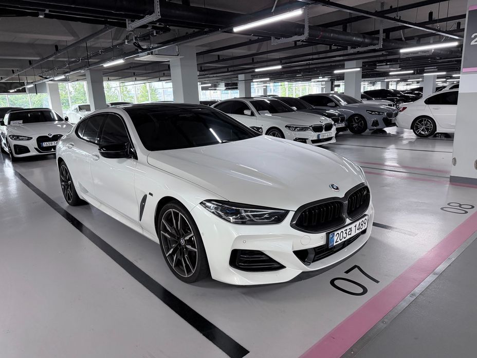 BMW 8-Series 2025