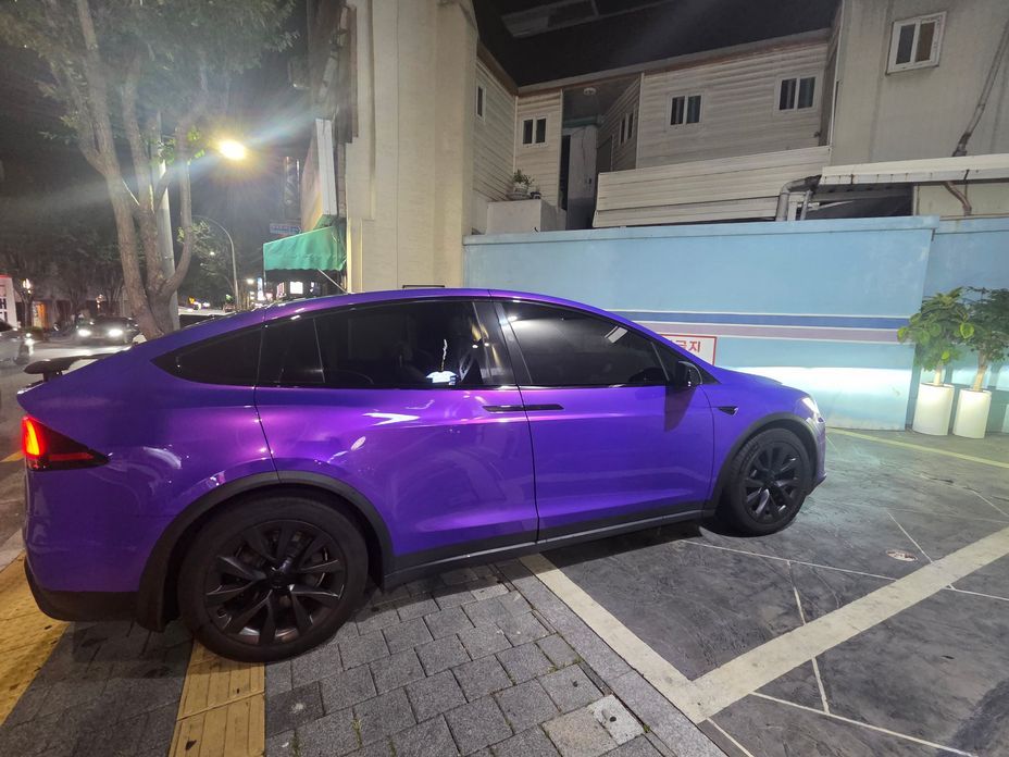 Tesla Model X 2024