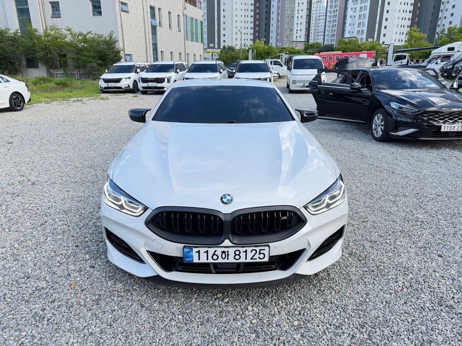 BMW 8-Series 2026