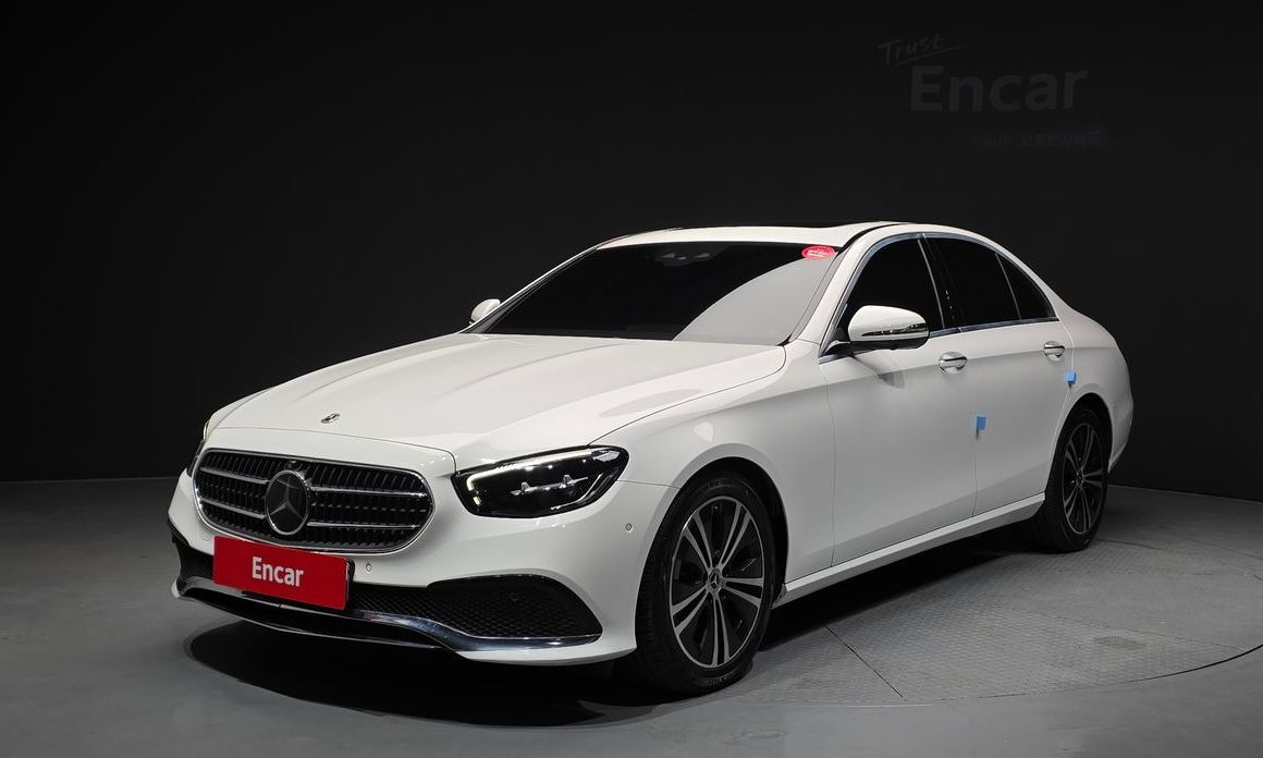 Mercedes-Benz E-Class 2022