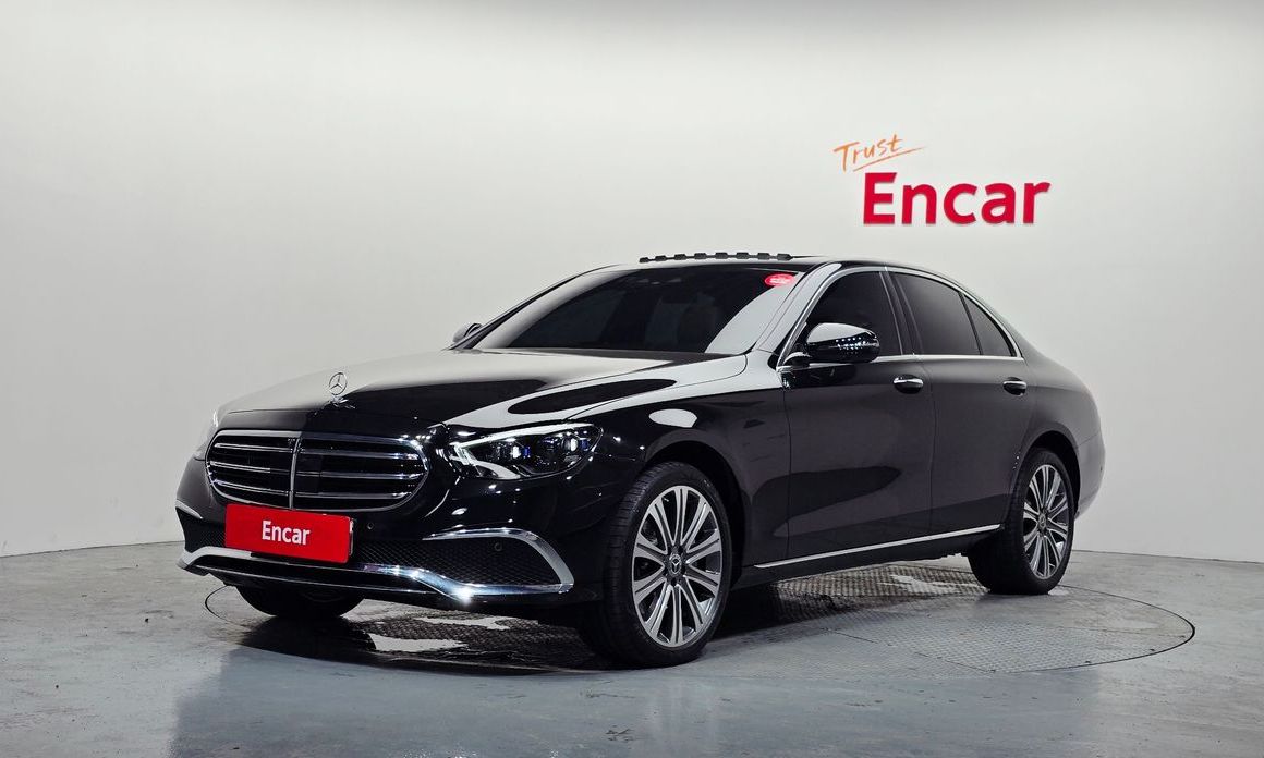 Mercedes-Benz E-Class 2023
