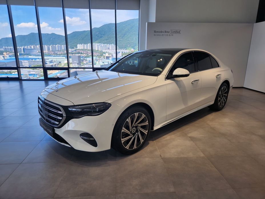 Mercedes-Benz E-Class 2026