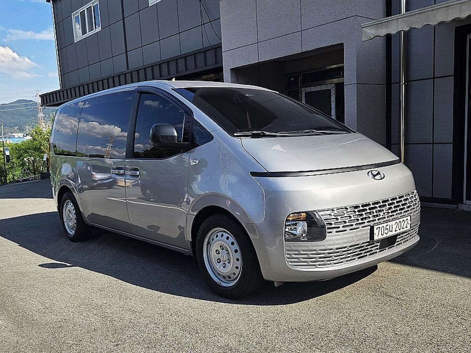 Hyundai Staria 2022