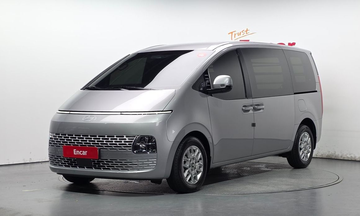 Hyundai Staria 2025