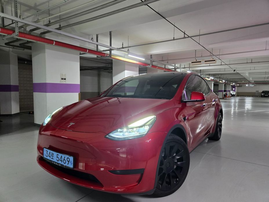 Tesla Model Y 2023