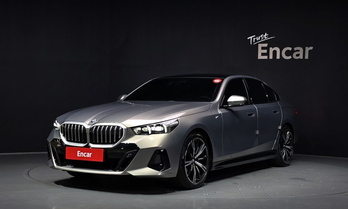 BMW 5-Series 2025