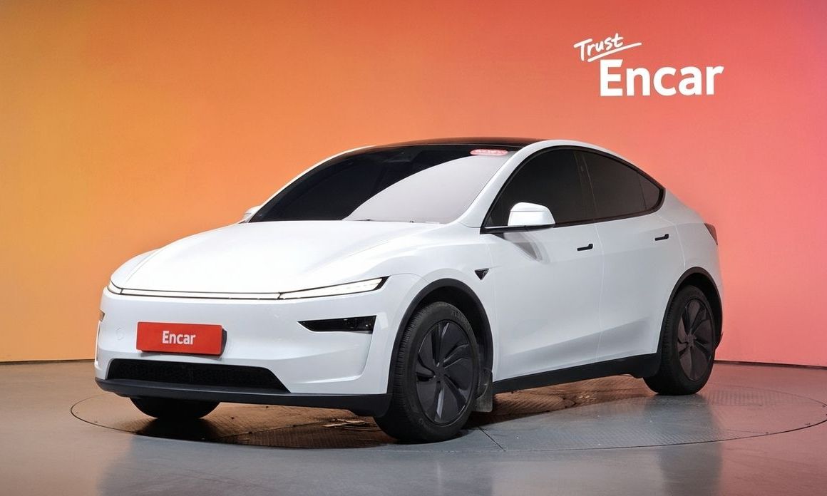 Tesla Model Y 2025
