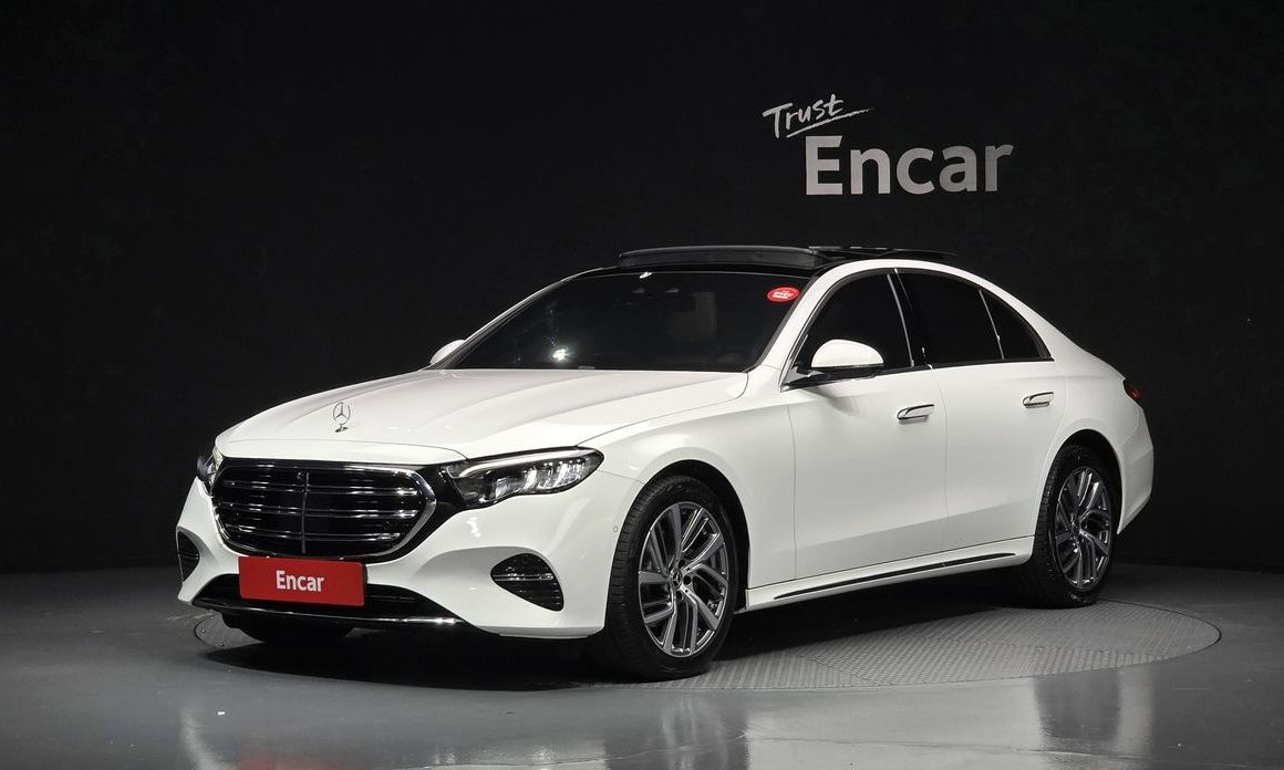 Mercedes-Benz E-Class 2024