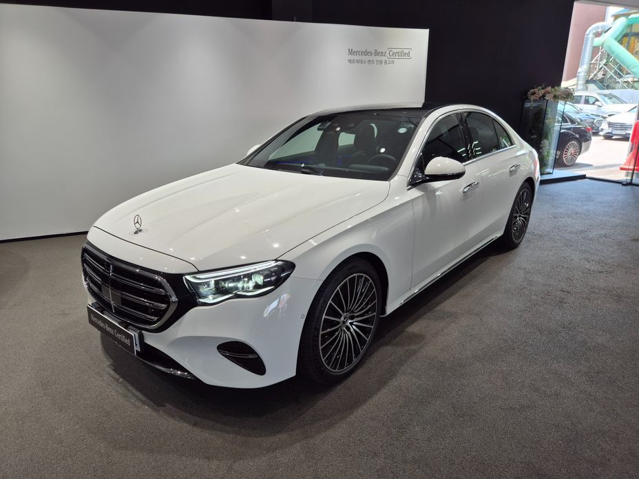 Mercedes-Benz E-Class 2025