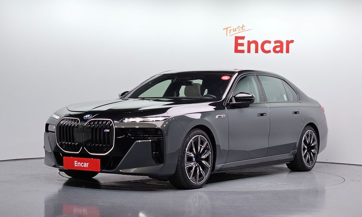 BMW i7 2025