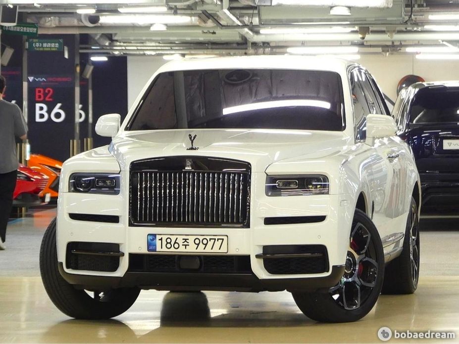 Rolls-Royce Cullinan 2023