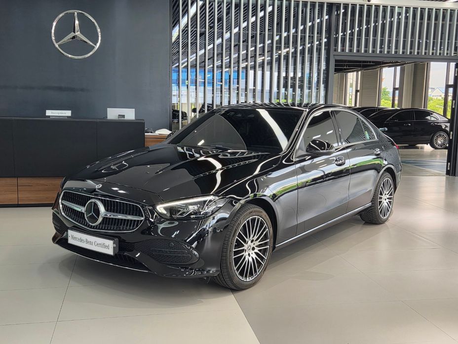 Mercedes-Benz C-Class 2024