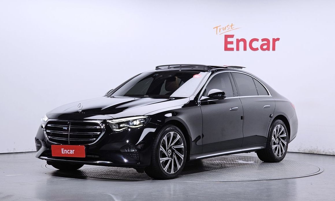 Mercedes-Benz E-Class 2024