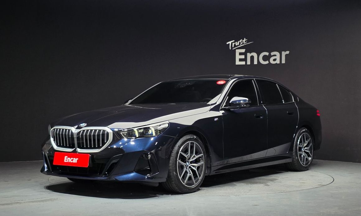 BMW 5-Series 2025
