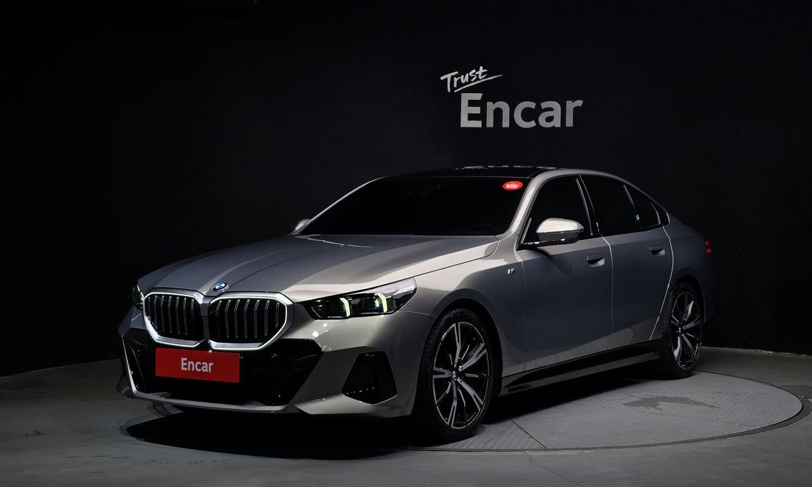 BMW 5-Series 2025