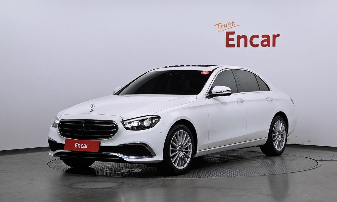 Mercedes-Benz E-Class 2022