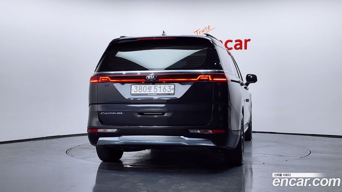 Kia Canival 2021