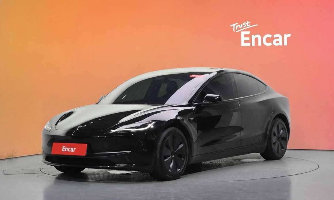 Tesla Model 3 2024