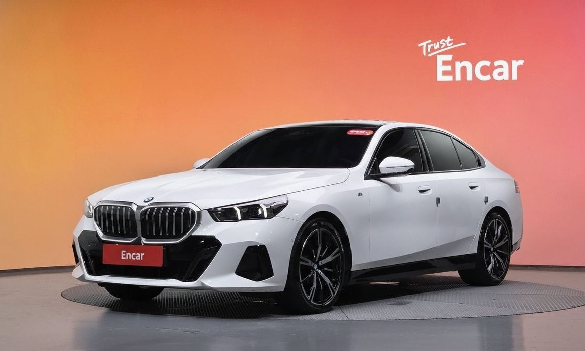 BMW 5-Series 2025