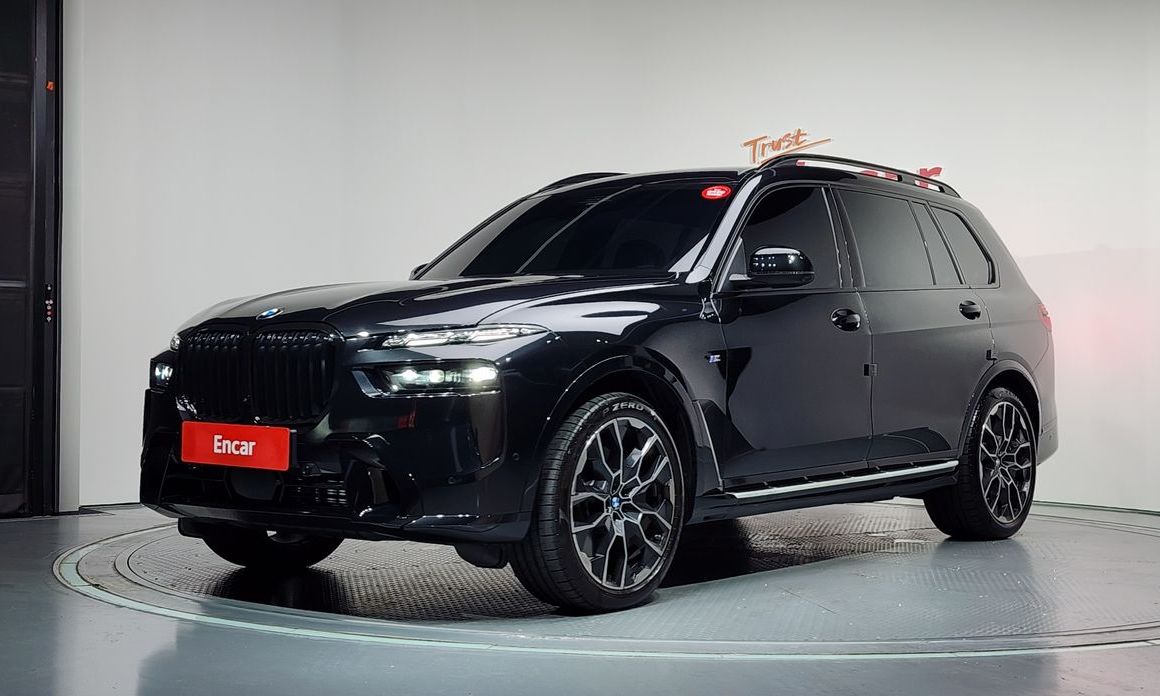 BMW X7 2025