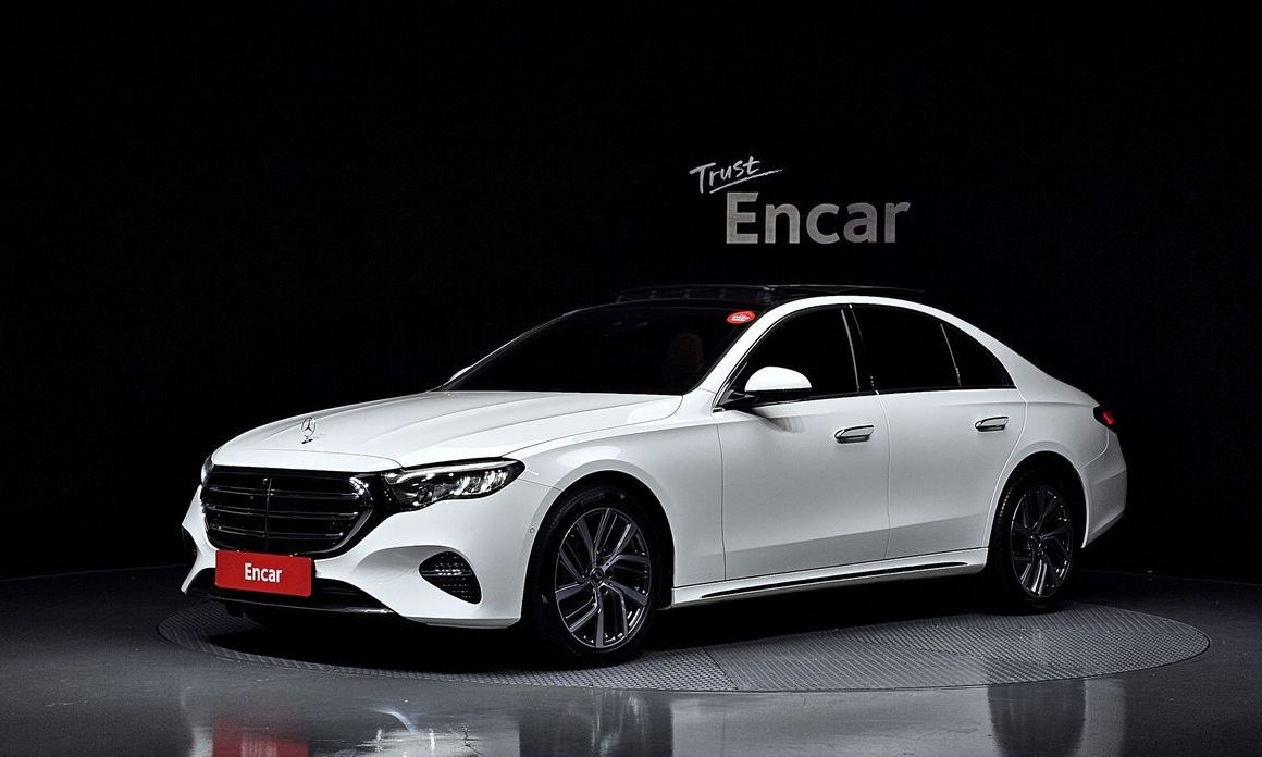 Mercedes-Benz E-Class 2024