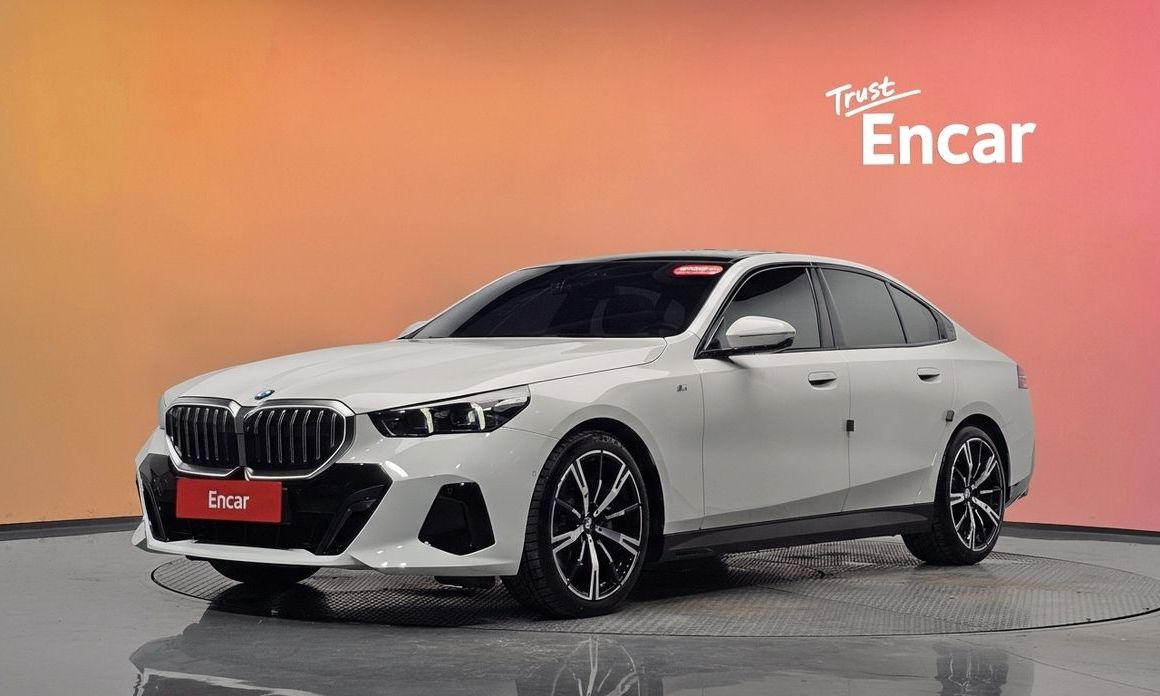 BMW 5-Series 2024