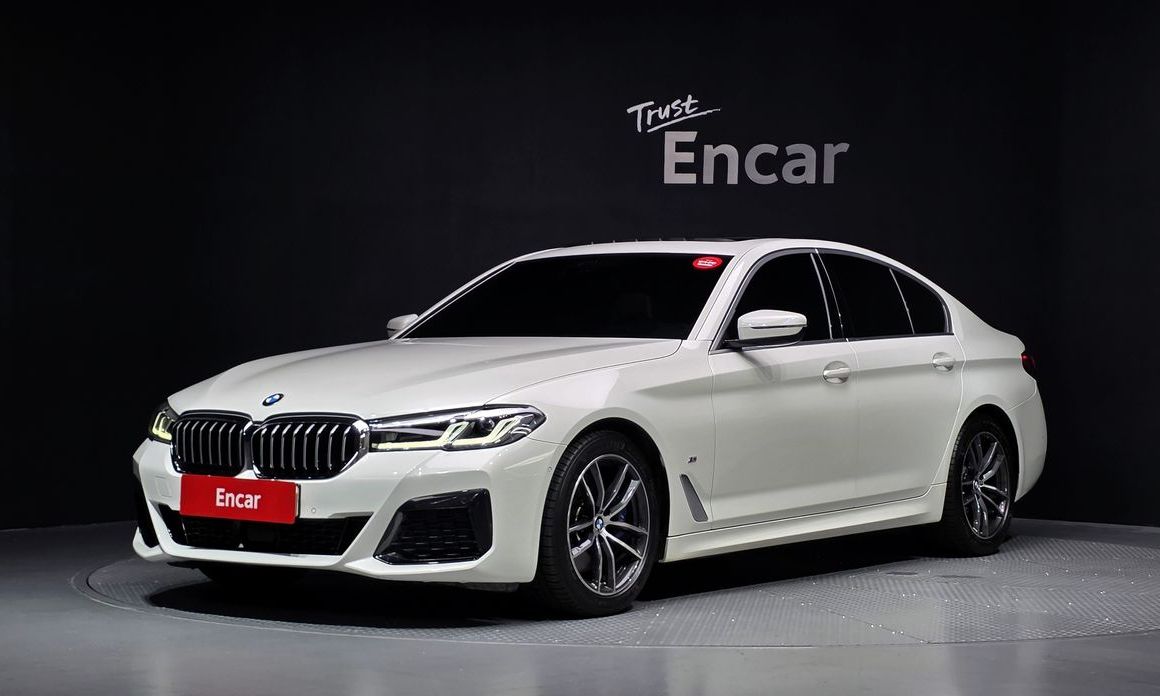 BMW 5-Series 2023