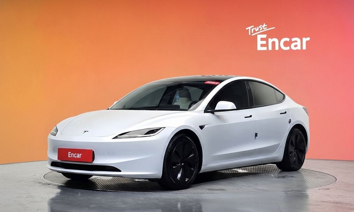 Tesla Model 3 2024