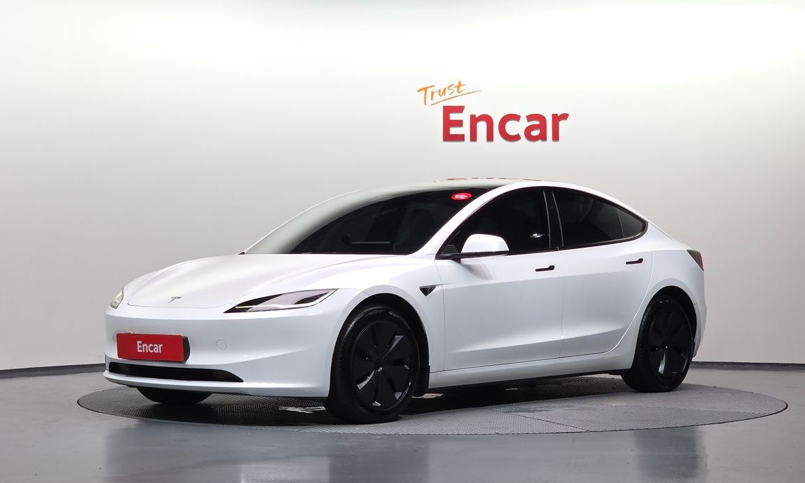 Tesla Model 3 2025