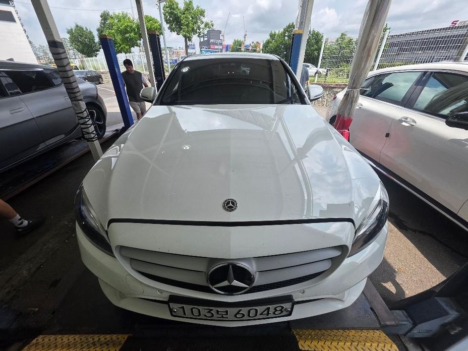Mercedes-Benz C-Class 2019