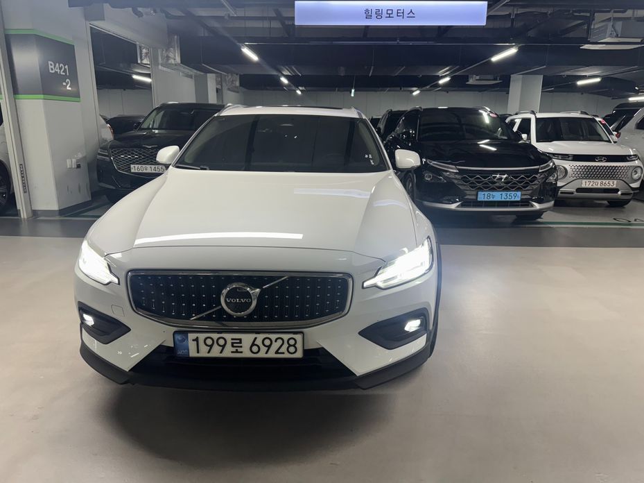 Volvo V60 2023