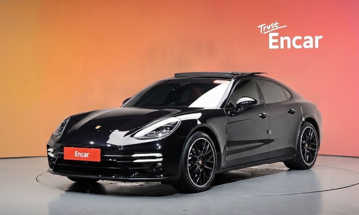 Porsche Panamera 2021