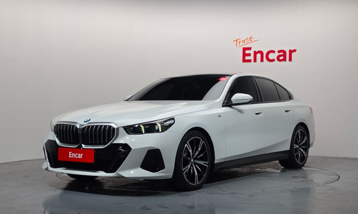 BMW 5-Series 2025