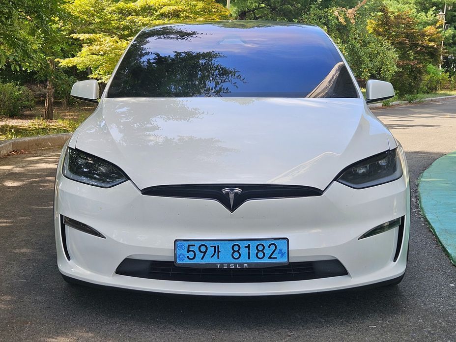Tesla Model X 2023
