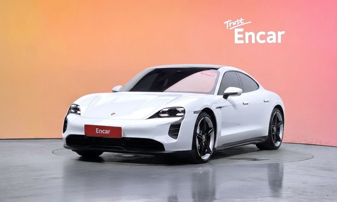Porsche Taycan 2024