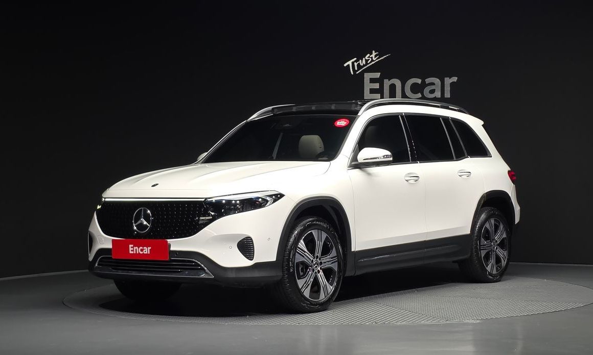 Mercedes-Benz EQB 2026