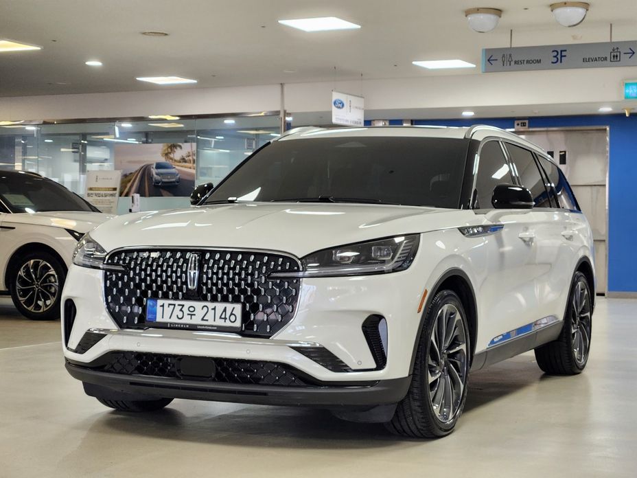 Lincoln Aviator 2025