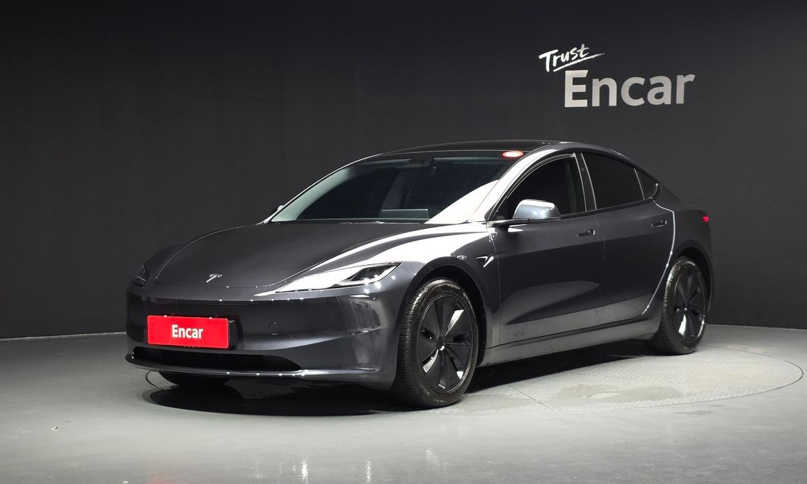 Tesla Model 3 2025