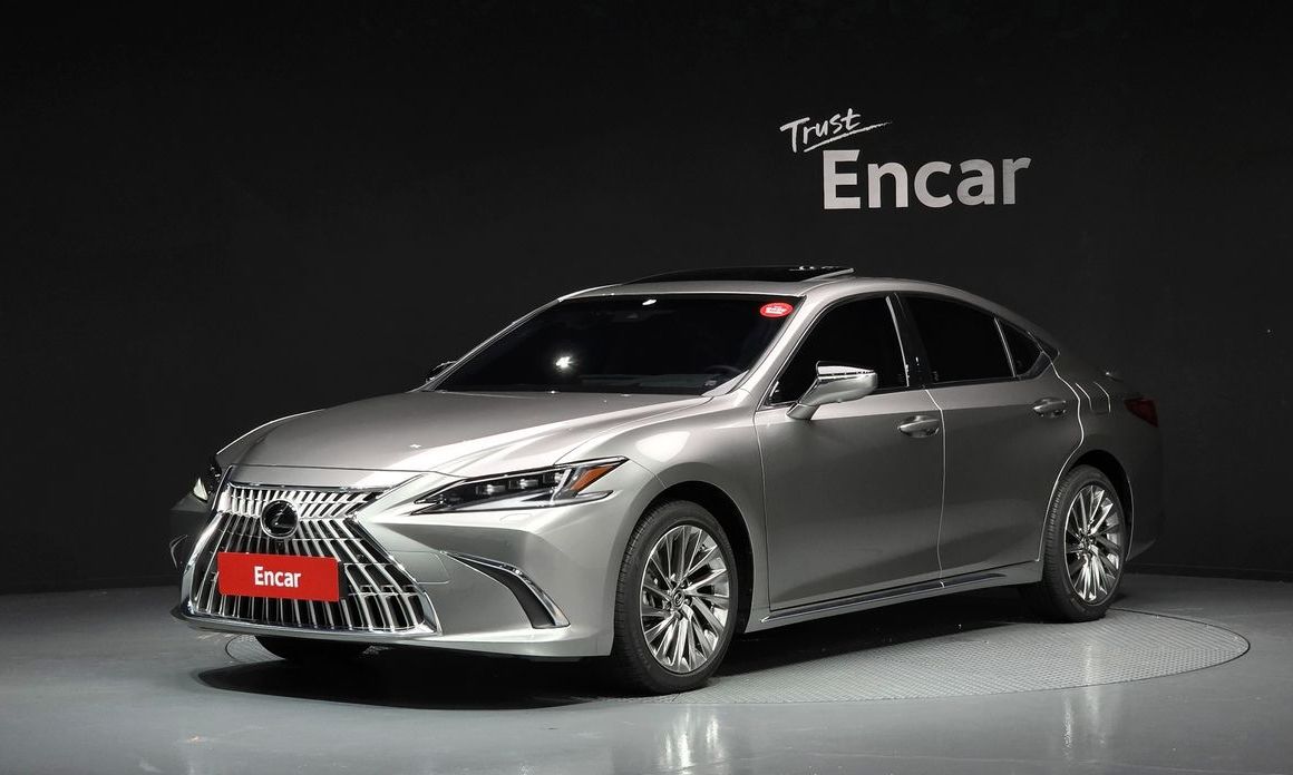 Lexus ES 2026