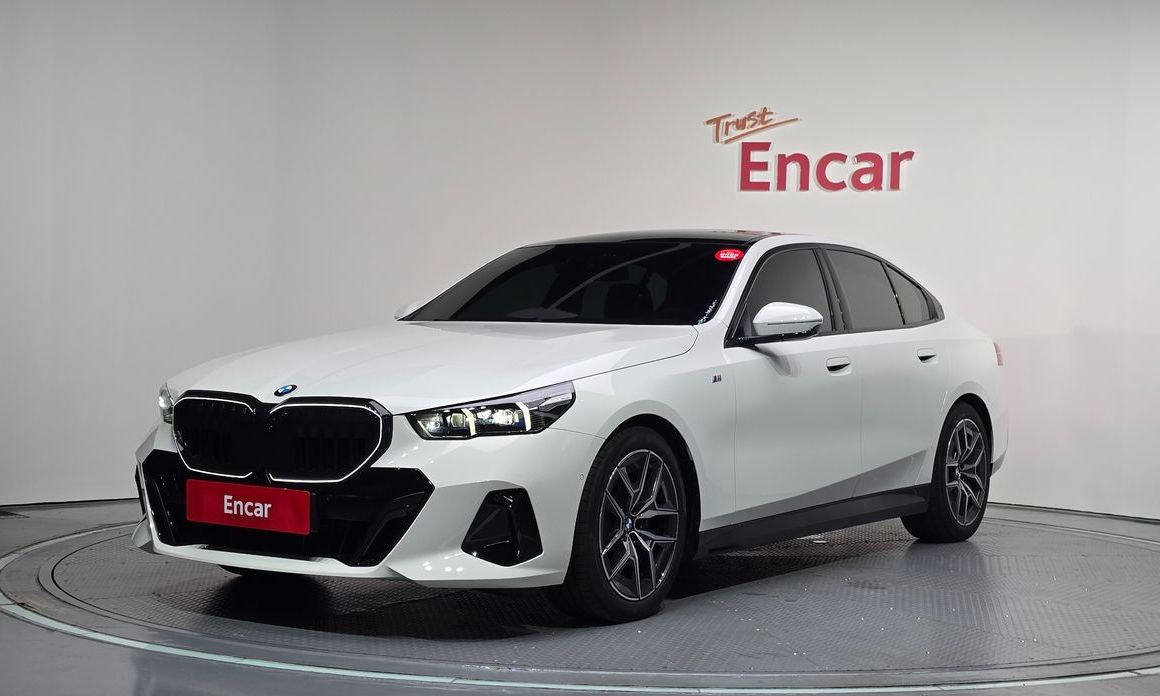 BMW 5-Series 2025