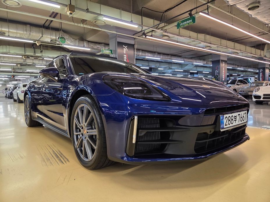 Porsche Panamera 2025