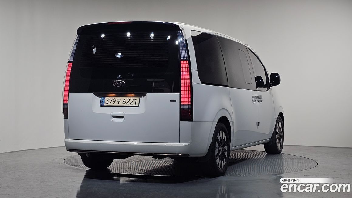 Hyundai Staria 2022