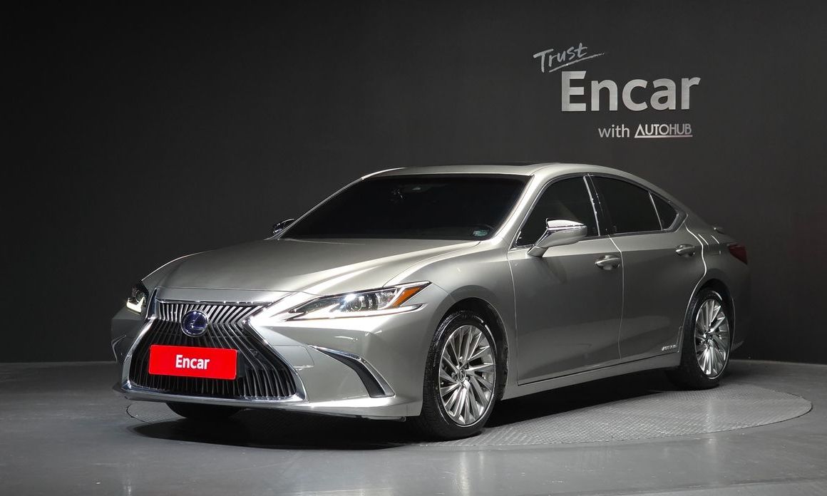 Lexus ES 2021