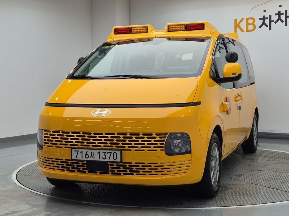 Hyundai Staria 2025