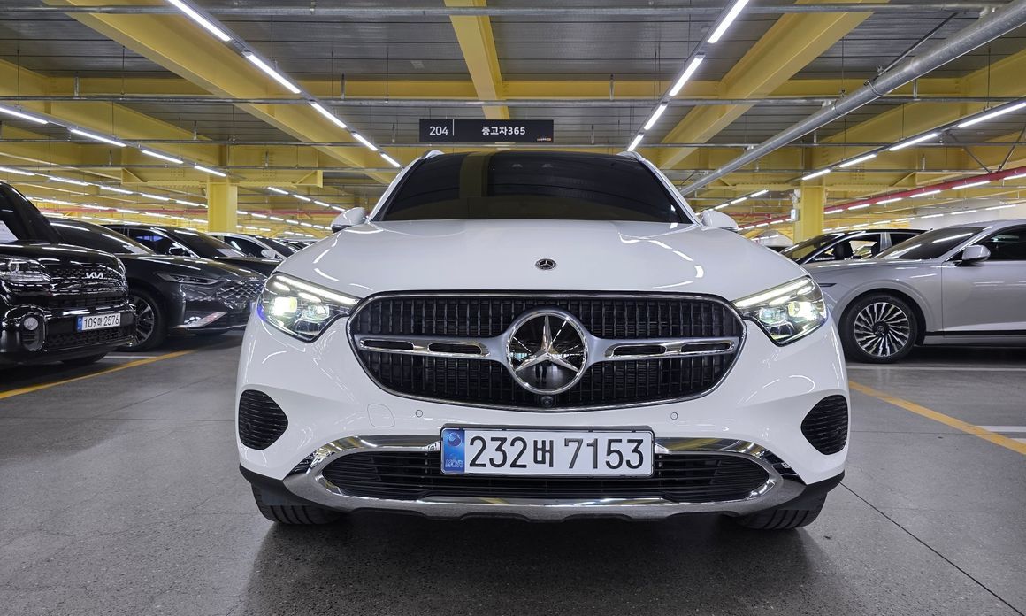 Mercedes-Benz GLC-Class 2025